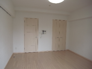 アンテニア三田慶大前 （ANTENIA 三田慶大前）