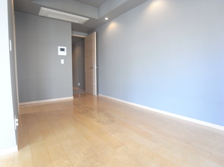 チェスターハウス三越前