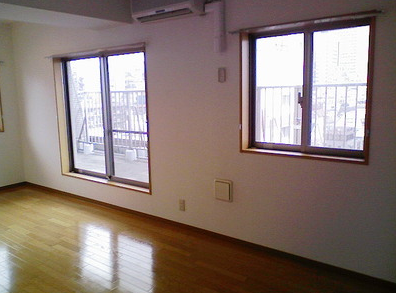 南青山コンパウンド