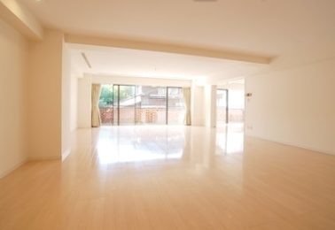 トリニティハウス (Trinity House)