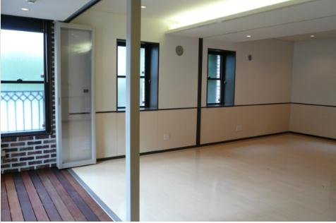 The York House (ザヨークハウス)